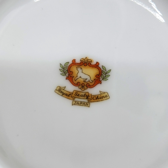 Vintage Royal Sealy Porcelain Yellow and Gold Lusterware 3 Footed Tea Cup,Saucer - Picture 2 of 6